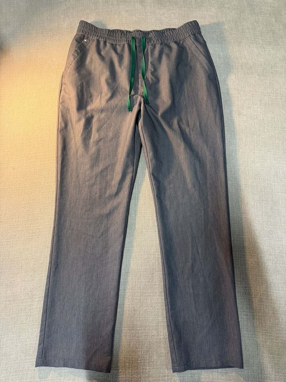 FIGS Men's Pisco Technical Collection Straight-Leg Scrub Pants, Graphite, Size L